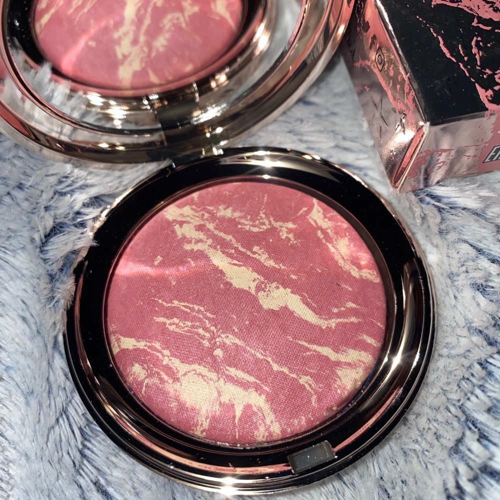 Ciate- illuminating blusher